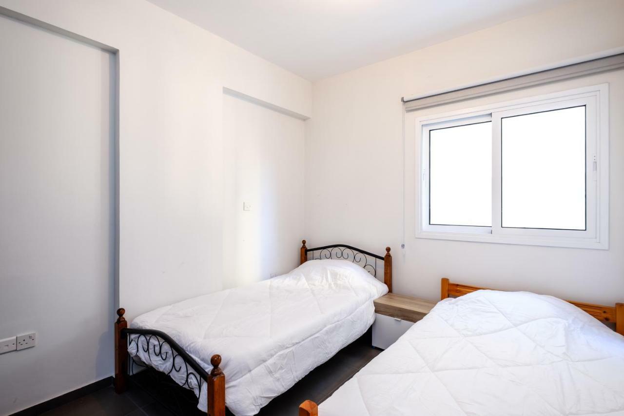 Апартаменти Book Me Now Central Flat Ларнака Екстер'єр фото