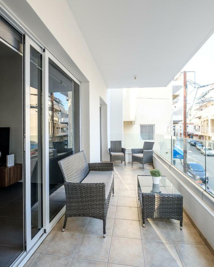Апартаменти Book Me Now Central Flat Ларнака Екстер'єр фото