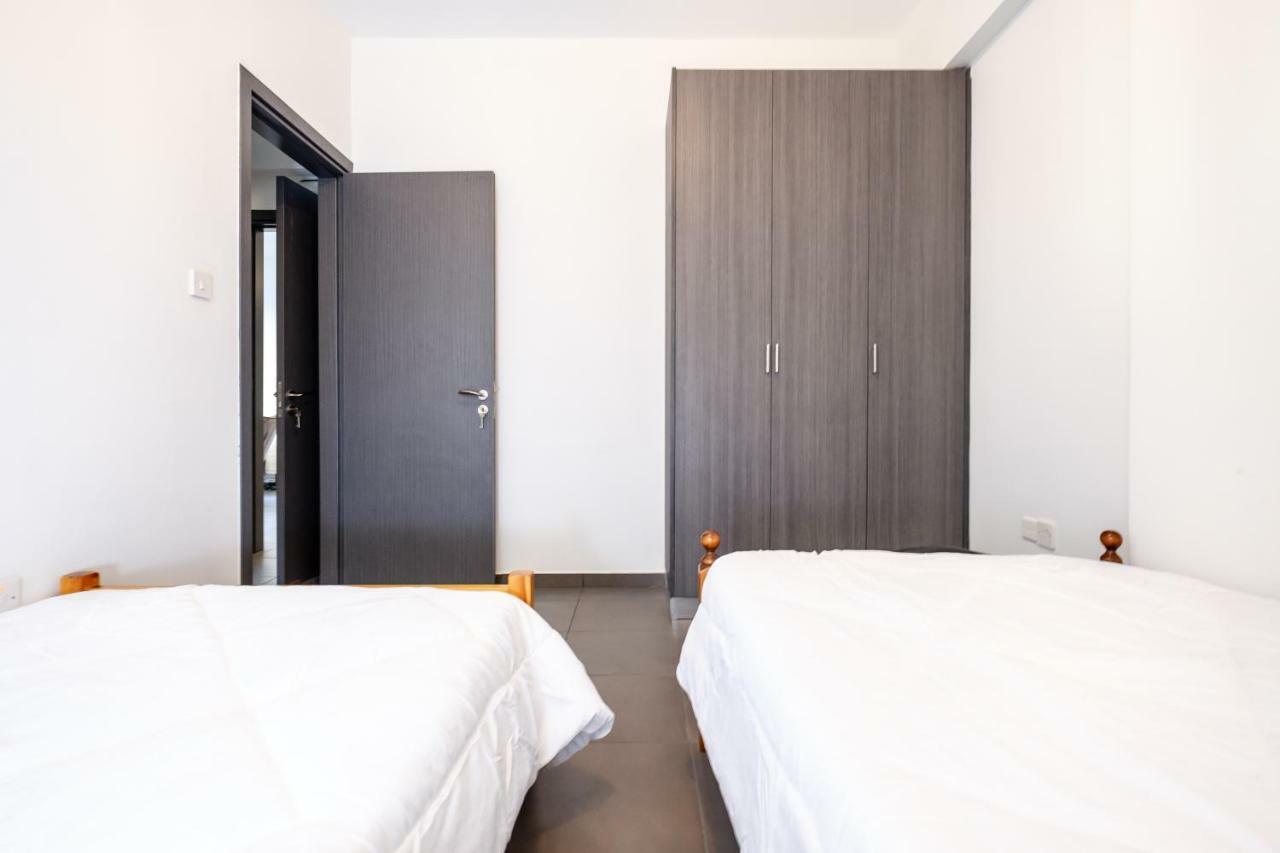Апартаменти Book Me Now Central Flat Ларнака Екстер'єр фото