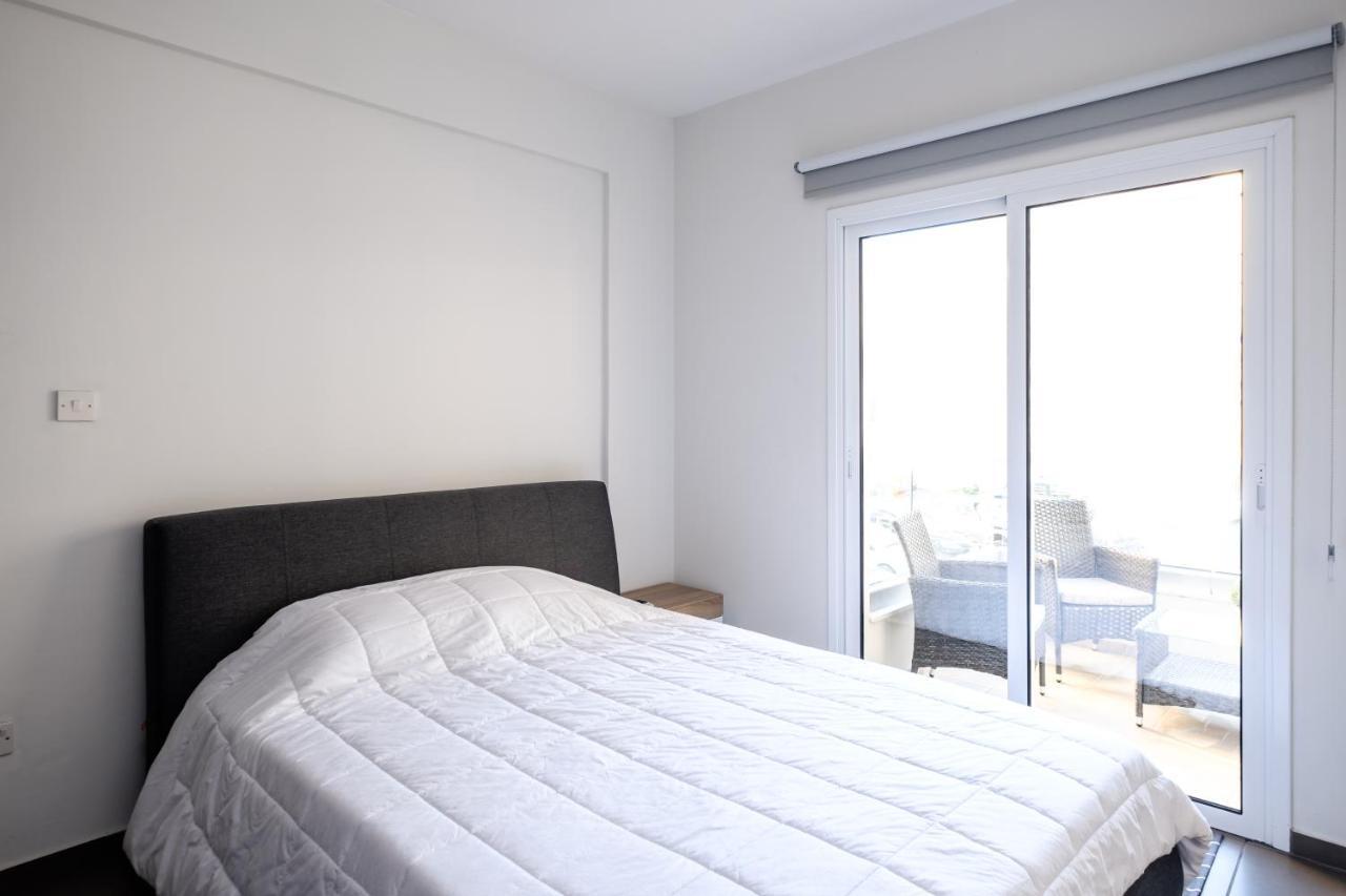 Апартаменти Book Me Now Central Flat Ларнака Екстер'єр фото